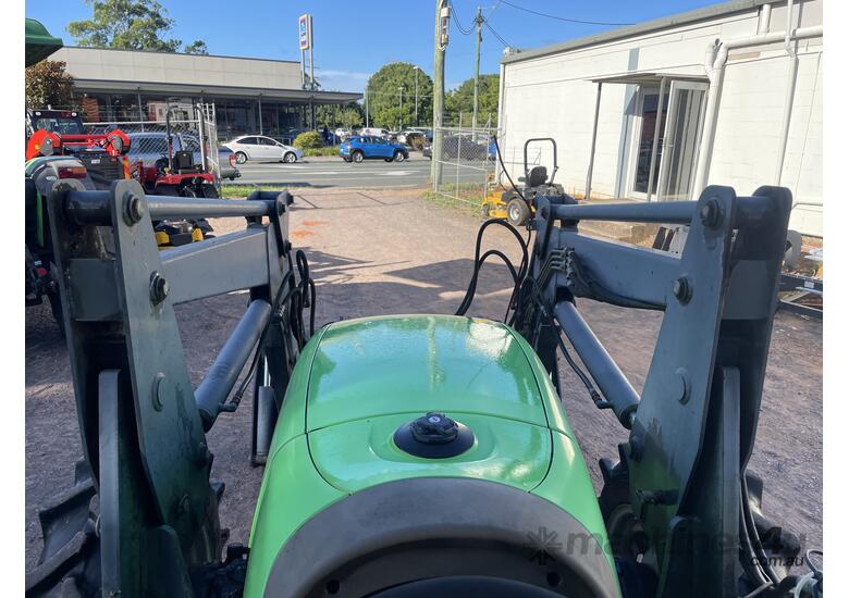 Deutz Agrolux 60 tractor & 4in1 loader