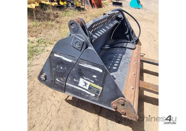 1850mm Universal Skid Steer 4in1 Buckets (2 available)