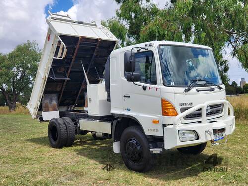 caption Hino FT1022 500 Series 4x4 Single Cab PTO Tipper with Crane Truck. Ex Govt