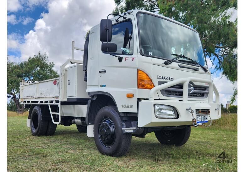 caption Hino FT1022 500 Series 4x4 Single Cab PTO Tipper with Crane Truck. Ex Govt