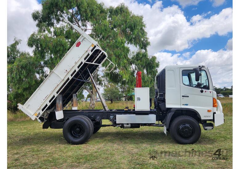 caption Hino FT1022 500 Series 4x4 Single Cab PTO Tipper with Crane Truck. Ex Govt
