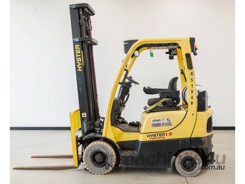 caption HYSTER H1.8FT Counterbalance Forklfit