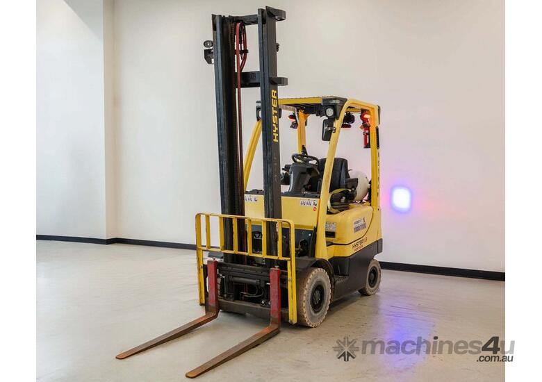 caption HYSTER H1.8FT Counterbalance Forklfit