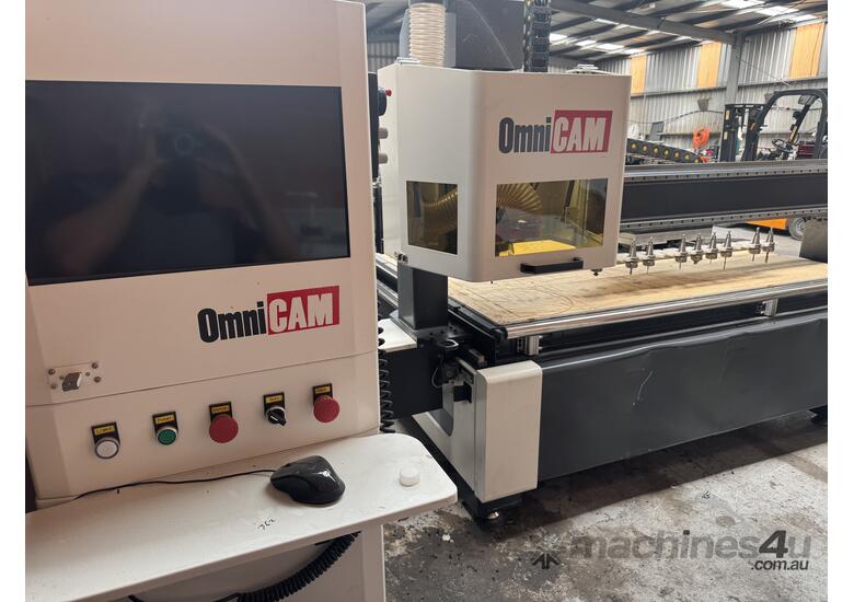 caption OmniCAM Pro CNC Router