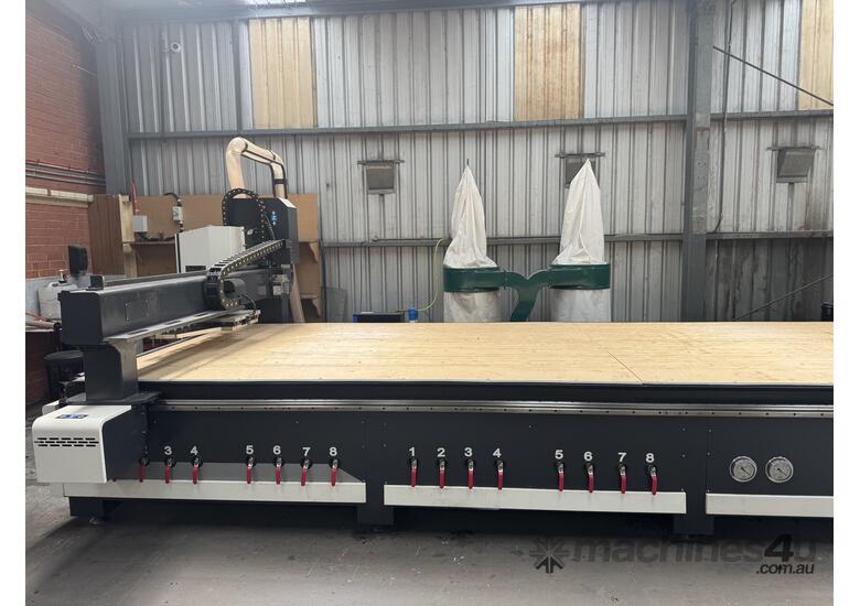 caption OmniCAM Pro CNC Router