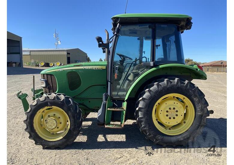 caption John Deere 5720 MFWD