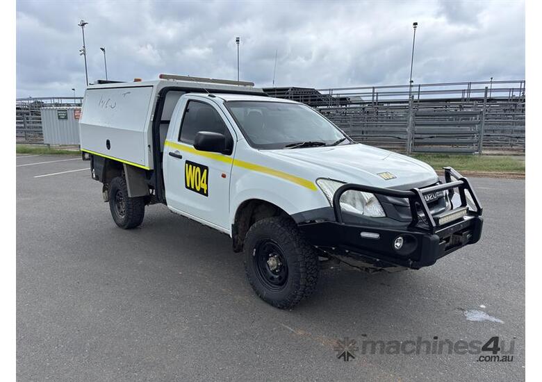 caption 2016 ISUZU D-MAX UTE