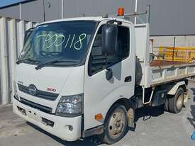 Hino 616 - picture0' - Click to enlarge