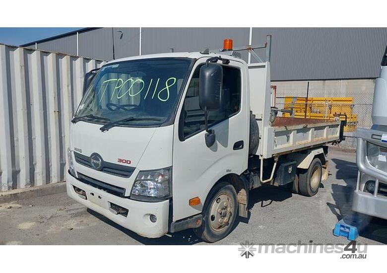 caption Hino 616