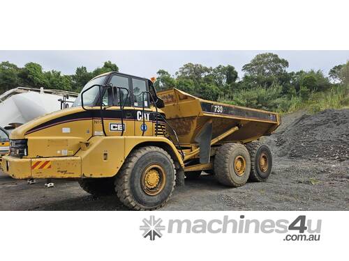 2002 Caterpillar 730