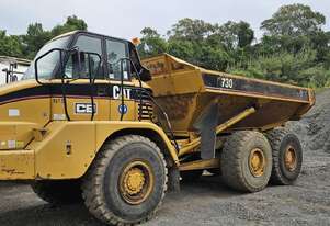 Caterpillar 2002   730