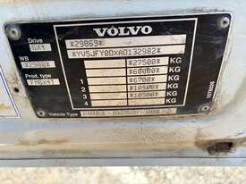 2010 Volvo FM 440 Euro 4   6x4 Tipper - picture0' - Click to enlarge
