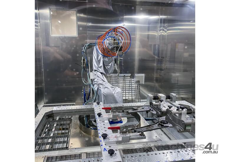 Robot Water Jet Application in Automotive Parts Industry