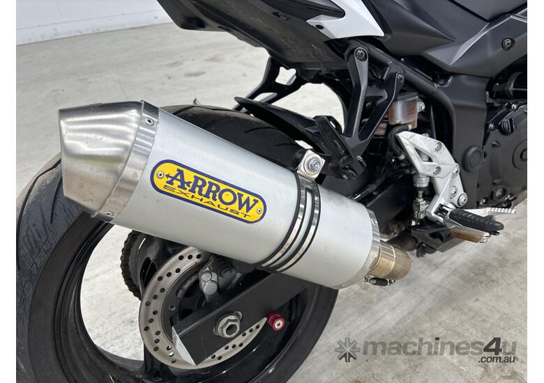 caption 2011 Suzuki GSR750 Motor bike (Petrol) (Manual)