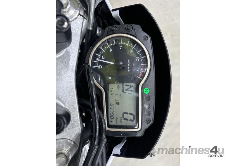 caption 2011 Suzuki GSR750 Motor bike (Petrol) (Manual)