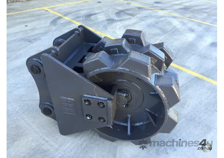 caption BETTA BILT BUCKETS 20 TONNE COMPACTION WHEEL