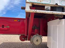 2009 Barker Heavy Duty Tri Axle Tri Axle Extendable Flat Top - picture0' - Click to enlarge