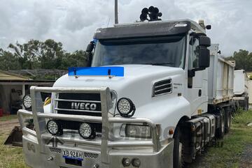 Iveco 2014   Tip Truck