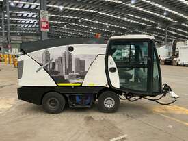 2015 McDonald Johnston Water Cart - picture1' - Click to enlarge