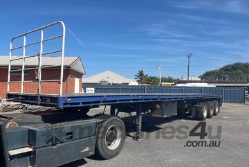 2009 Multiframe ST3 Tri Axle Extendable Flat Bed Semi Trailer