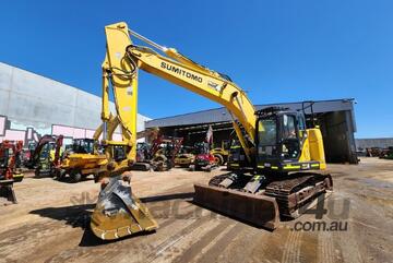 2021 SUMITOMO SH235X-6 25T EXCAVATOR (E310) WITH BUCKETS, BLADE, CIVIL SPEC AND 3200HRS