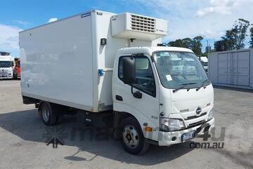 Hino   300 616 Hino   300 616