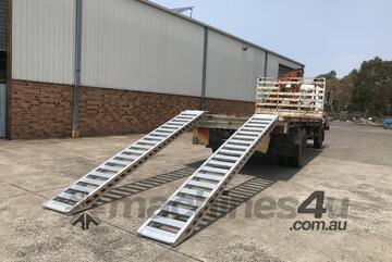 2.5m - 3 Tonne Heavy Duty Rubber Tyre,Rubber Track Machinery Loading Ramps