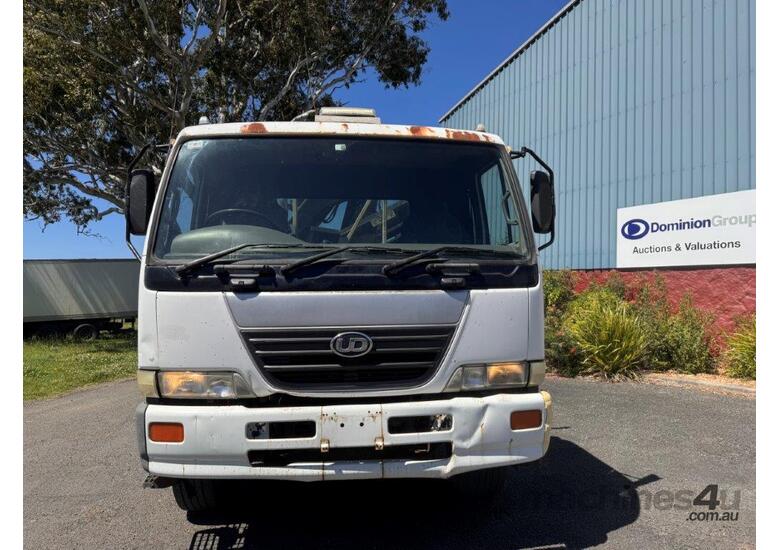 2007 NISSAN UD RIDGID CRANE TRUCK