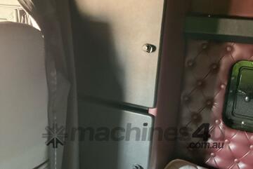 2017 Kenworth T909 Prime Mover Sleeper Cab