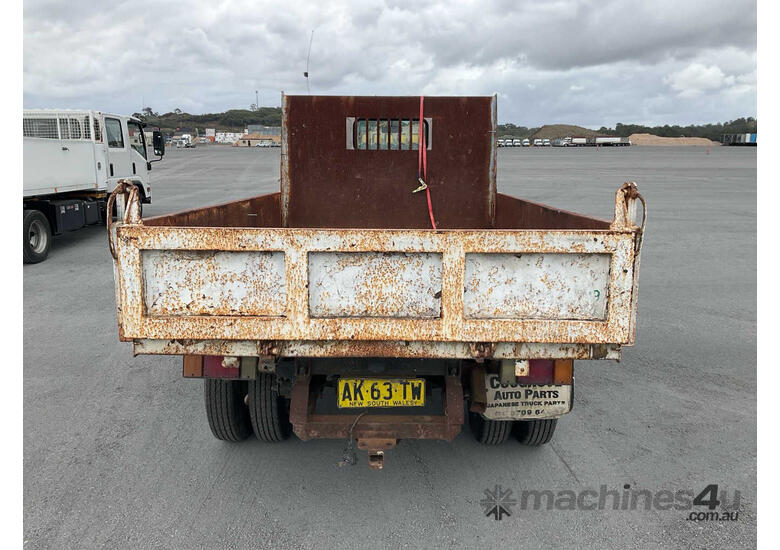 2006 Hino Dutro U305 Tipper