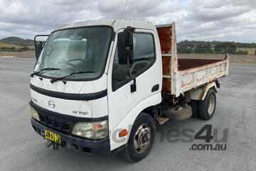 Hino 2006   Dutro U305 Tipper