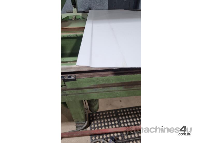 Folding machine