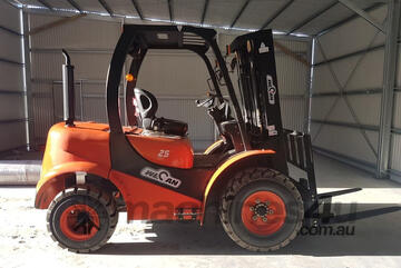 2.5 Tonne All-Terrain Diesel Forklift (Container Mast + Sideshift)Ide