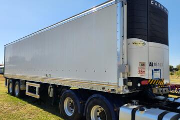 Vawdrey VBS2 14.2m (46.5) Bogie Axle Refrigerated Pantech Semi Trailer. Ex Woolworths.