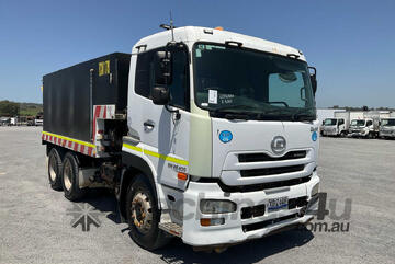 2012 Nissan UD GW 26 400 Water Tanker