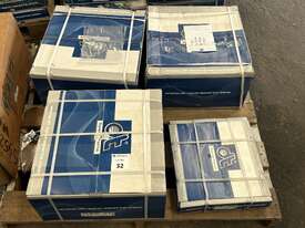 Pallet of Assorted Truck Parts - Clutch Kits, Flywheel - picture0' - Click to enlarge
