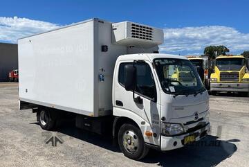 Hino   300