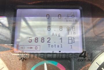 2015 John Deere 6115M Tractor 4 x 4