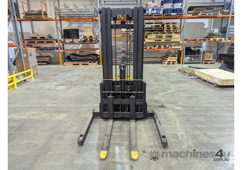 Liftstar WS96-16 Walki Stacker image 8