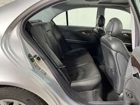2004 Mercedes-Benz E-Class E240 Classic Petrol - picture2' - Click to enlarge