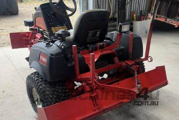 Toro   sand pro 5040