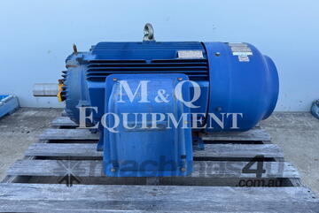 M & Q EQUIPMENT 110 KW 4 POLE ELECTRIC MOTOR