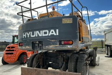 Hyundai ROBEX 140W Wheeled Excavator