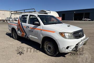 Toyota   Hilux