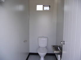2.45 x 2.45 Unisex Toilet - picture1' - Click to enlarge