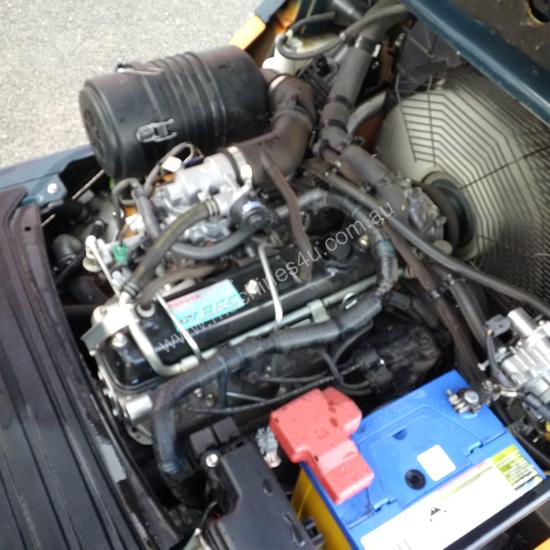 caption TOYOTA 8 SERIES 1.8 TON