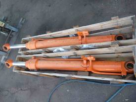 HYDRAULIC RAMS X 2/ 1METRE STROKE, - picture0' - Click to enlarge