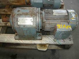 SEW EURODRIVE REDUCTION BOX MOTOR/ 21RPM - picture1' - Click to enlarge