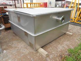 4000 LTR STAINLESS STEEL TANK - picture1' - Click to enlarge