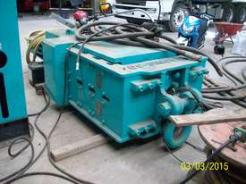 Palsonic 30 Pile driving unit - picture2' - Click to enlarge